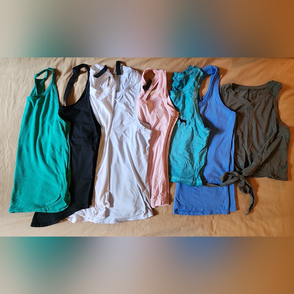 Women's Assorted Workout Tanks Lot Of 8 XS/Small
